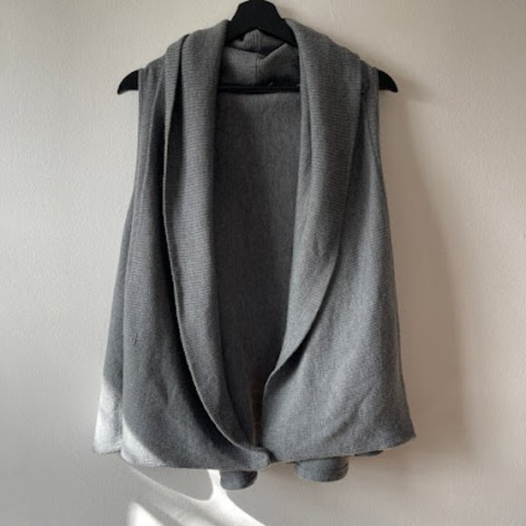 Alice + Olivia Asymmetrical Draped Wool Ribbed Knit Wrap Cardigan Vest - Picture 8 of 12